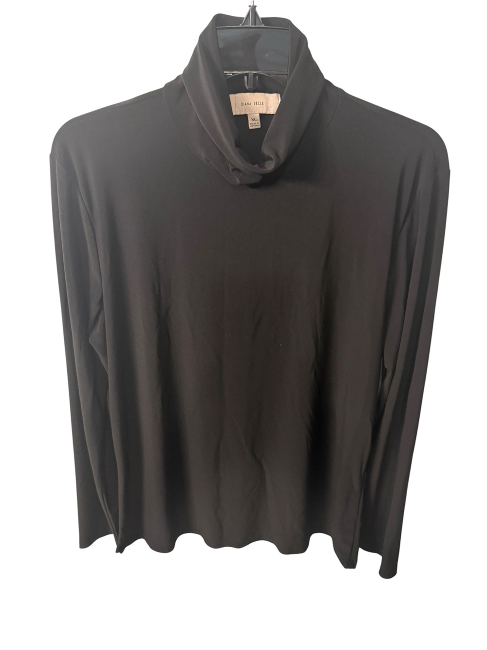 Women’s Diana Belle black lightweight turtleneck top. EUC Size XL